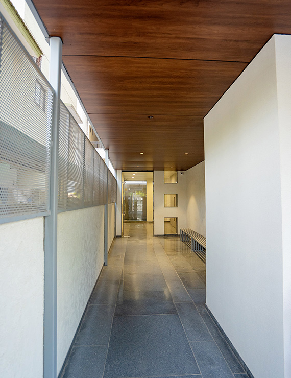 Sale Showrooms in Akota, Vadodara